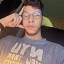 Максим, 19 лет