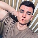 Денис, 22 года
