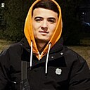 Очил, 28 лет
