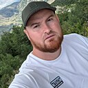 Макс, 33 года