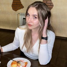 Фотография девушки Поля, 21 год из г. Екатеринбург