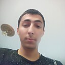 Эмир, 20 лет