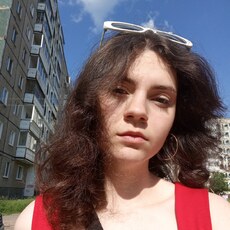 Фотография девушки Алиса, 18 лет из г. Нижний Тагил