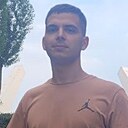 Макс, 24 года