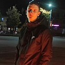 Роман, 25 лет