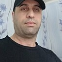 Манучехр, 44 года