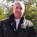Володя, 61 год