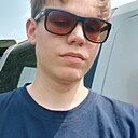 Лев, 18 лет
