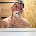 Максим, 22 года