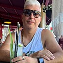 Max, 42 года