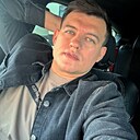 Пилотсамолета, 28 лет