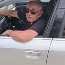 Амир, 61 год