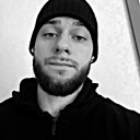 Максим, 22 года