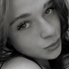 Фотография девушки Полина, 18 лет из г. Солигорск