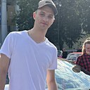 Денис, 22 года