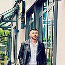 Макс, 32 года
