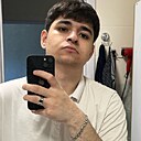 Максим, 23 года