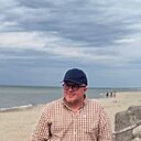 Емакс, 41 год