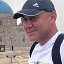 Данияр, 41 год