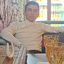 Зухроббек, 24 года
