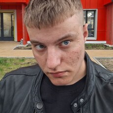 Фотография мужчины Владислав, 19 лет из г. Сургут