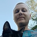 Денис, 33 года