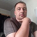 Он, 35 лет