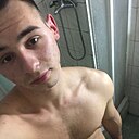 Roni, 24 года