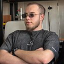 Adam, 20 лет