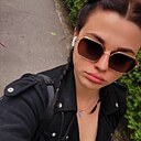 Mia, 22 года