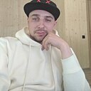 Слава, 32 года