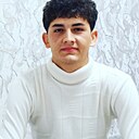 Хусейин, 20 лет