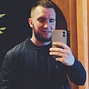Михаил, 32 года