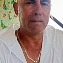 Рафаэль, 52 года