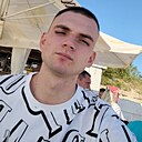 Август, 24 года