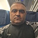 Давит, 44 года