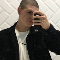 Фотография мужчины Алексей, 19 лет из г. Кострома