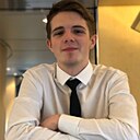 Илья, 24 года