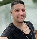 Антон, 32 года