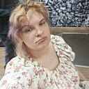 Elizabeth, 22 года