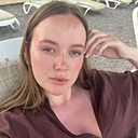 Карина, 22 года