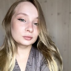 Фотография девушки Лора, 27 лет из г. Санкт-Петербург