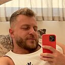 Викторъ, 33 года