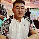 Madi, 23 года