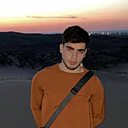 Адам, 33 года