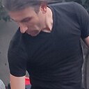Akaki, 43 года
