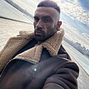 Один, 39 лет