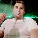 Мустафа, 33 года