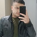 Исса, 25 лет