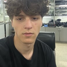 Фотография мужчины Дмитрий, 19 лет из г. Геленджик